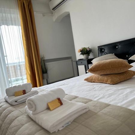 Downtown Studio By Darius Residence Bukarest Kültér fotó